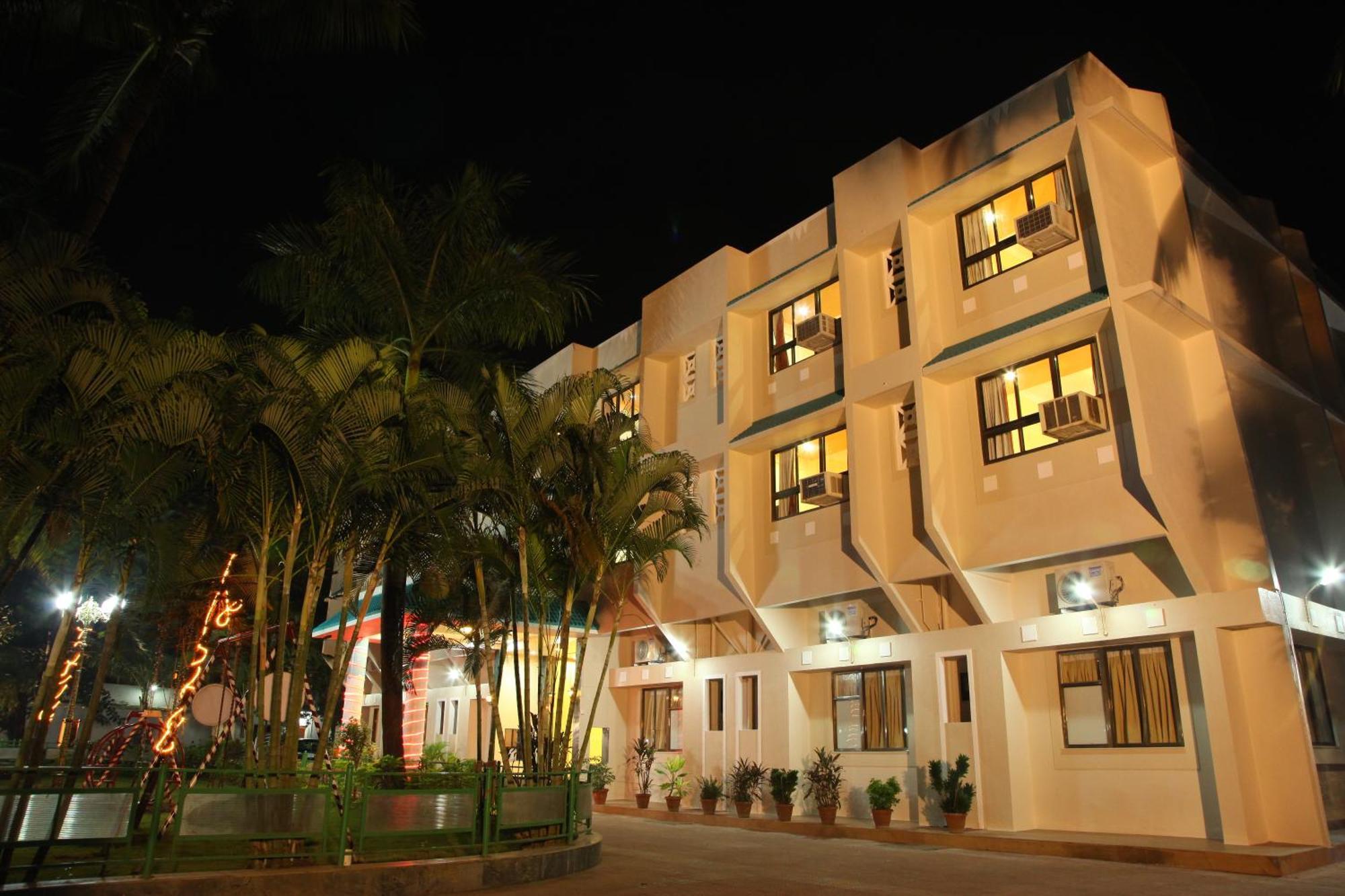 Hotel Ravikiran Alibaug Алибаг Экстерьер фото