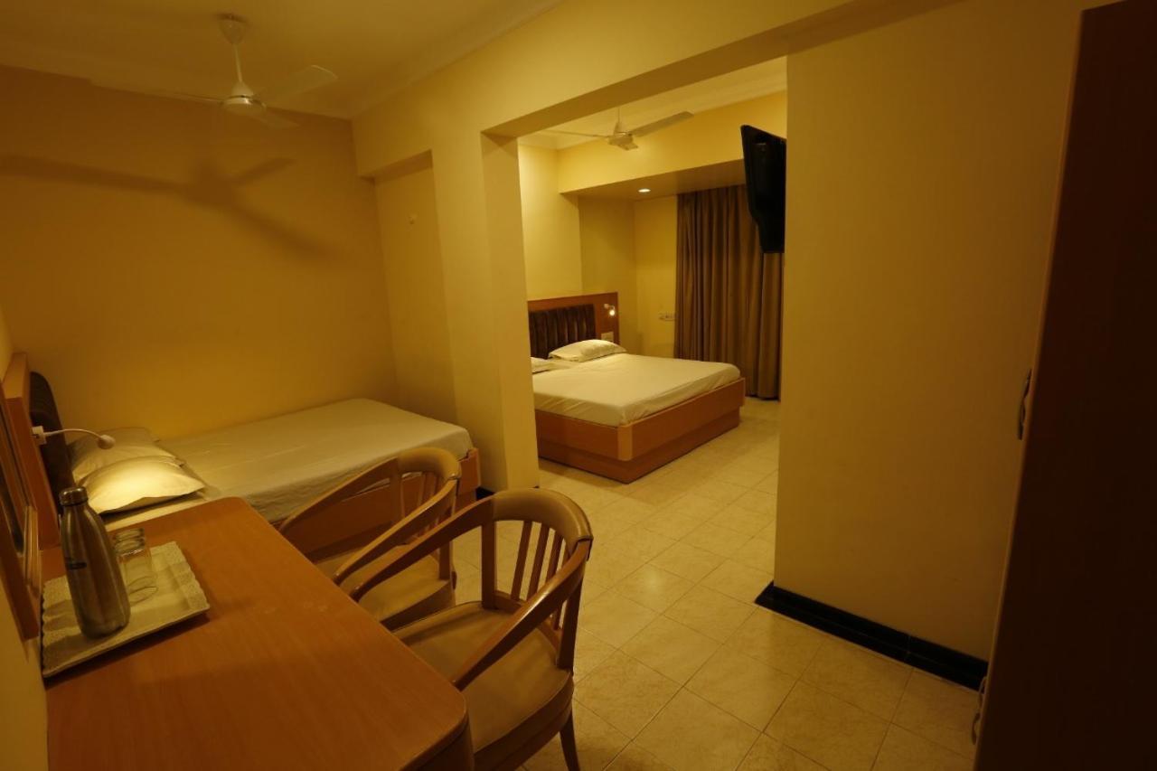 Hotel Ravikiran Alibaug Алибаг Экстерьер фото